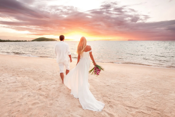 blog image Coastal Romance: Stunning Beach and Waterfront Weddings in Miami, San Diego, and Hawaii